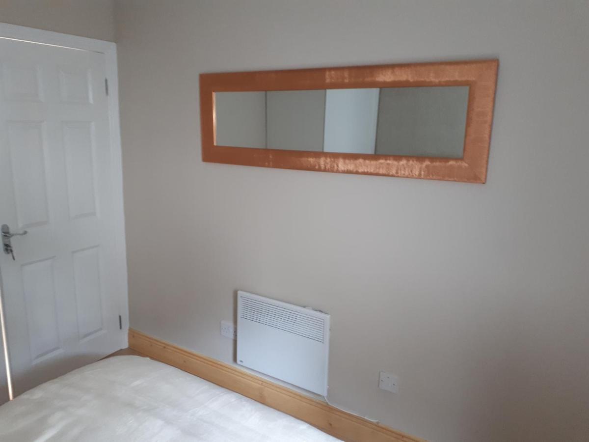 One Double Bedroom Flat Дублин Экстерьер фото